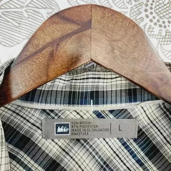 REI Button down Long sleeve Plaid Outdoor Men's Shirt L 1172 - Picture 4 of 6